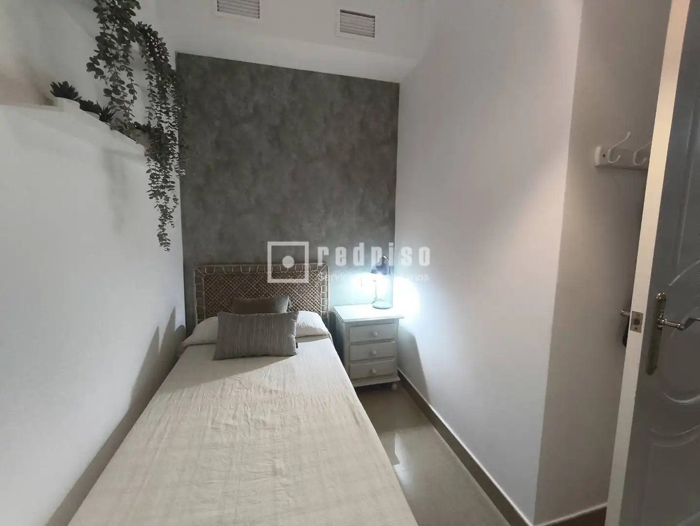 Habitación de Piso de alquiler en Sevilla con Aire acondicionado, Terraza y Amueblado