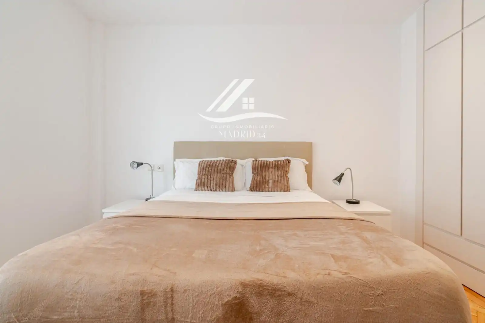 Habitación de Piso de alquiler en Madrid con Aire acondicionado, Calefacción y Amueblado