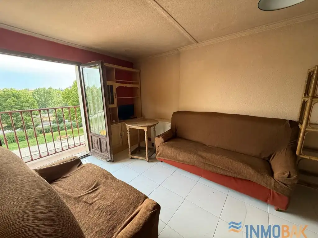 Living room of Flat for rent in Salamanca  with Furnished