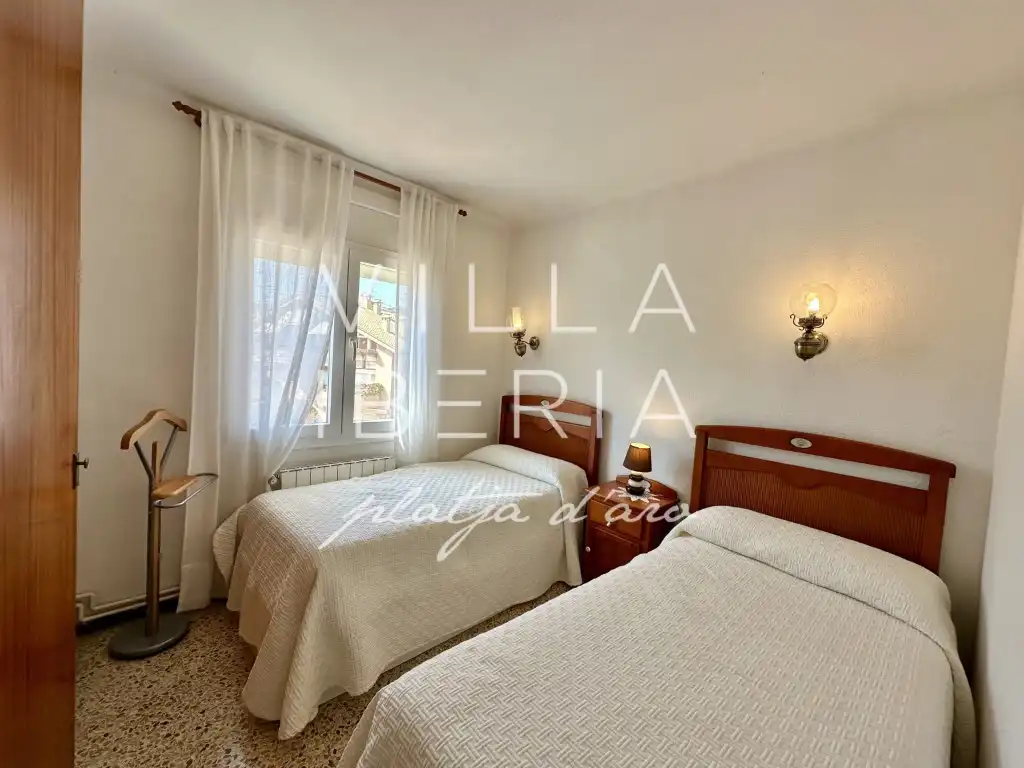 Habitación de Apartamento en venta en Castell d'Aro, Platja d'Aro i s'Agaró con Calefacción y Terraza