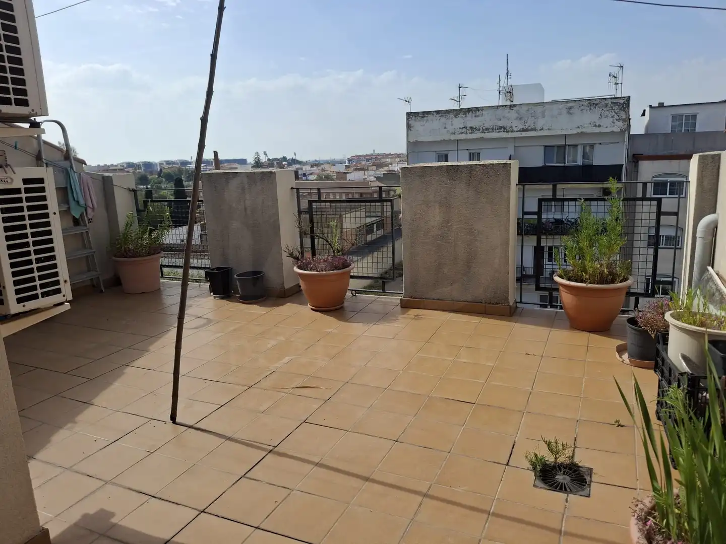 Terrasse von Maisonette zum Verkauf in Castellón de la Plana / Castelló de la Plana mit Klimaanlage, Heizung und Terrasse