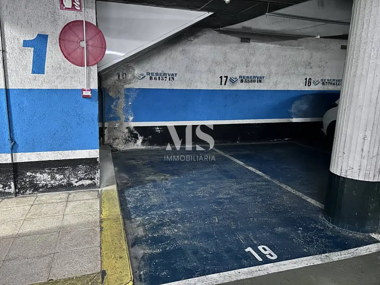 Parking de Garaje en venta en Barcelona con Alarma
