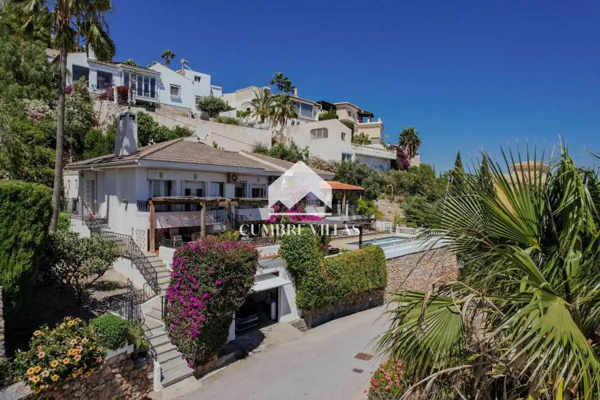 Exterior view of Houses for sale in Salobreña  with Private garden, Terrace and Internet