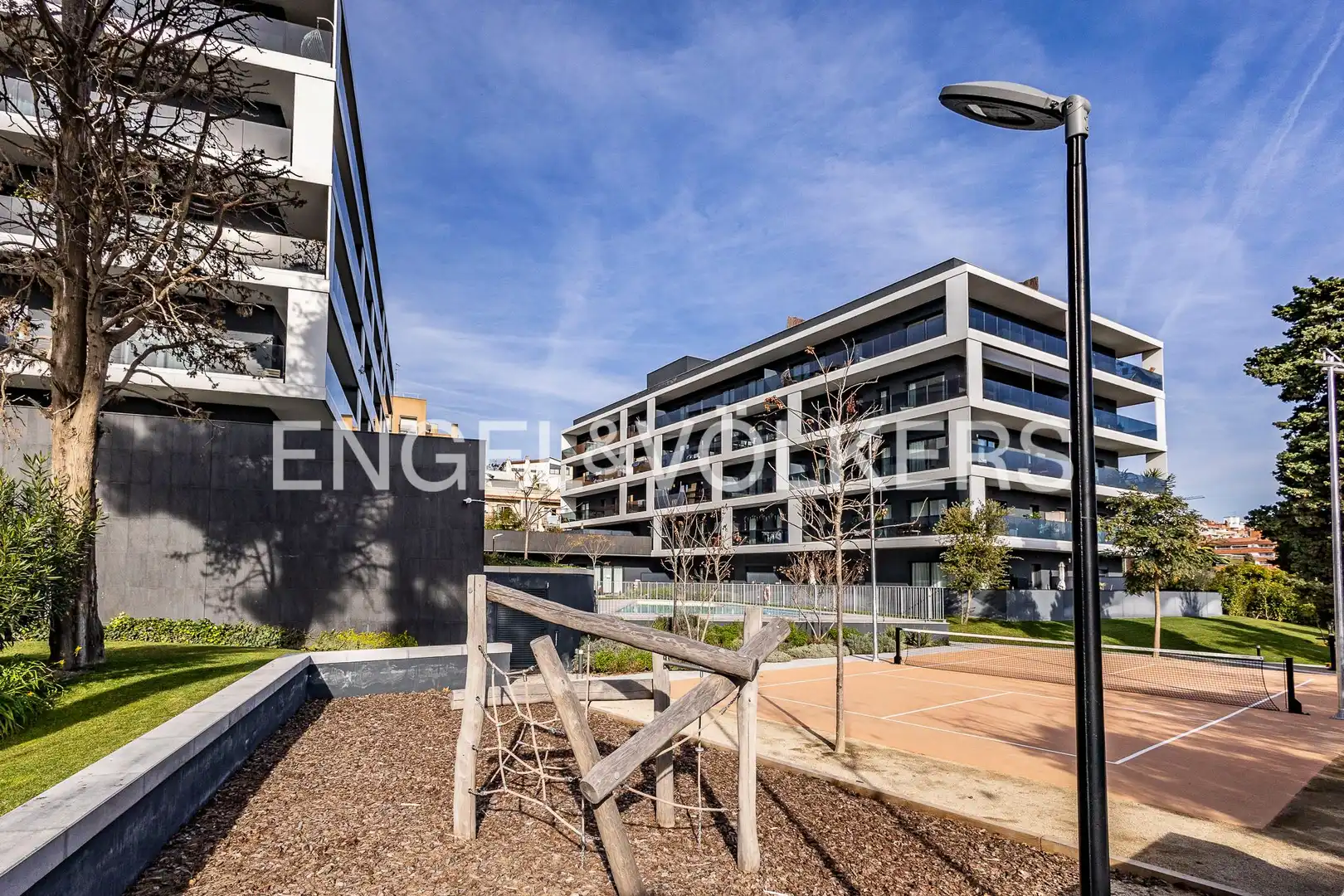 Vista exterior de Apartamento en venta en Esplugues de Llobregat con Calefacción, Terraza y Trastero