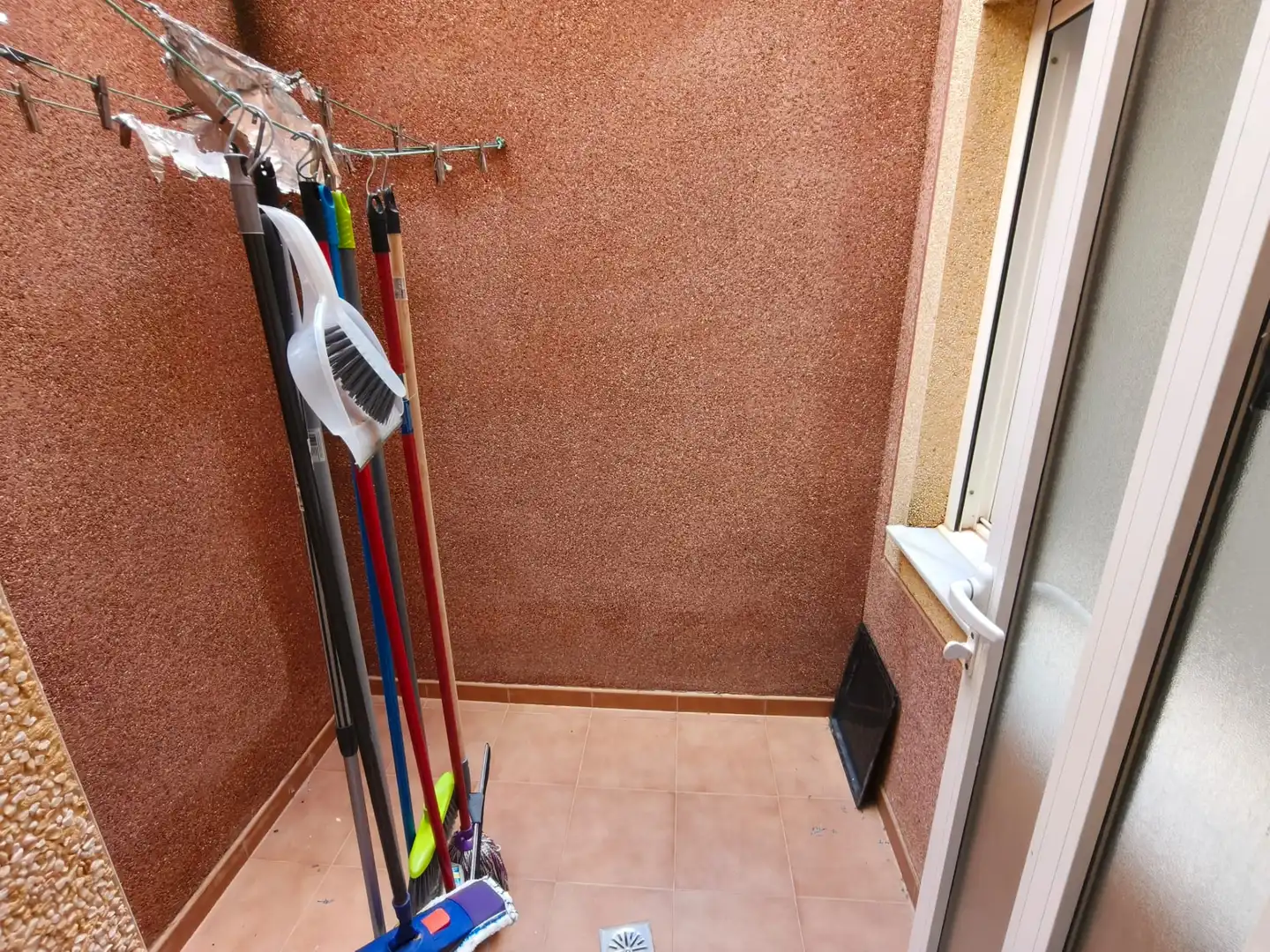 Badezimmer von Einfamilien-Reihenhaus zum Verkauf in Murcia mit Privatgarten, Terrasse und Abstellraum