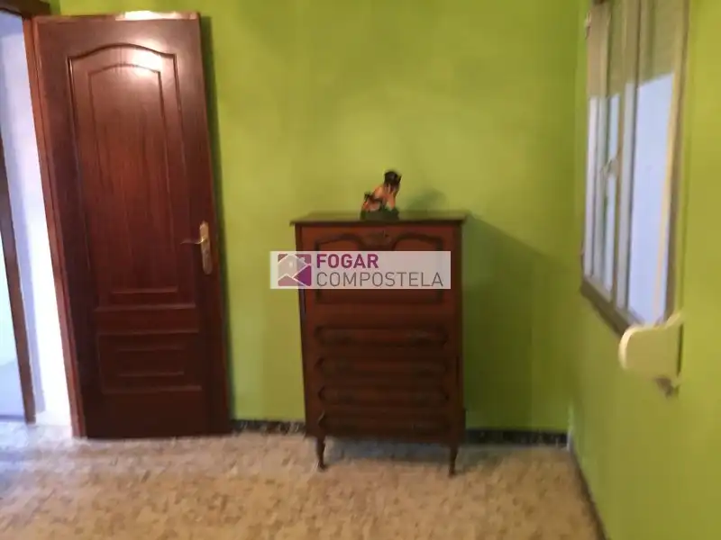 Dormitori de Casa o xalet en venda en Santiago de Compostela  amb Moblat