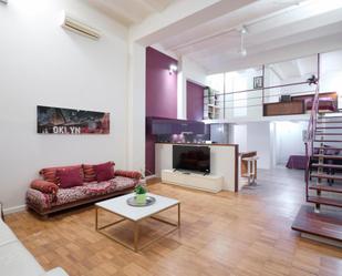 Living room of Apartment to rent in  Barcelona Capital  with Air Conditioner, Oven and Washing machine