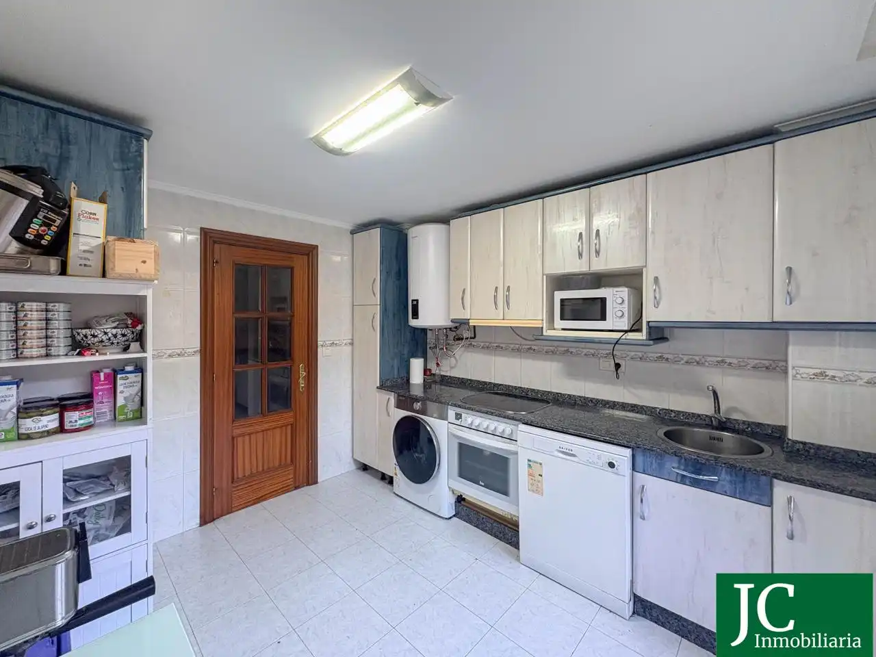 Cuina de Apartament en venda en Bárcena de Cicero amb Calefacció, Parquet i Terrassa