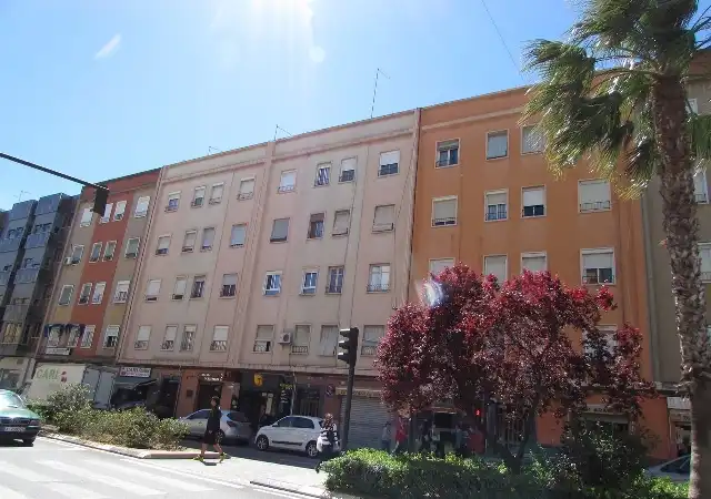 Vista exterior de Piso en venta en Quart de Poblet