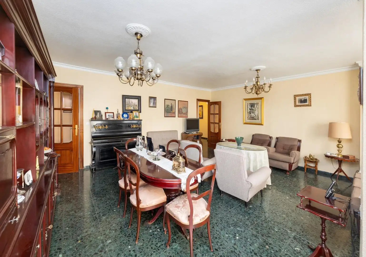 Dining room of Flat for sale in Granada  with Terrace, Storage room and Balcony