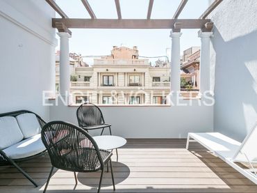 Penthouse with balcony to rent in Sarrià - Sant Gervasi