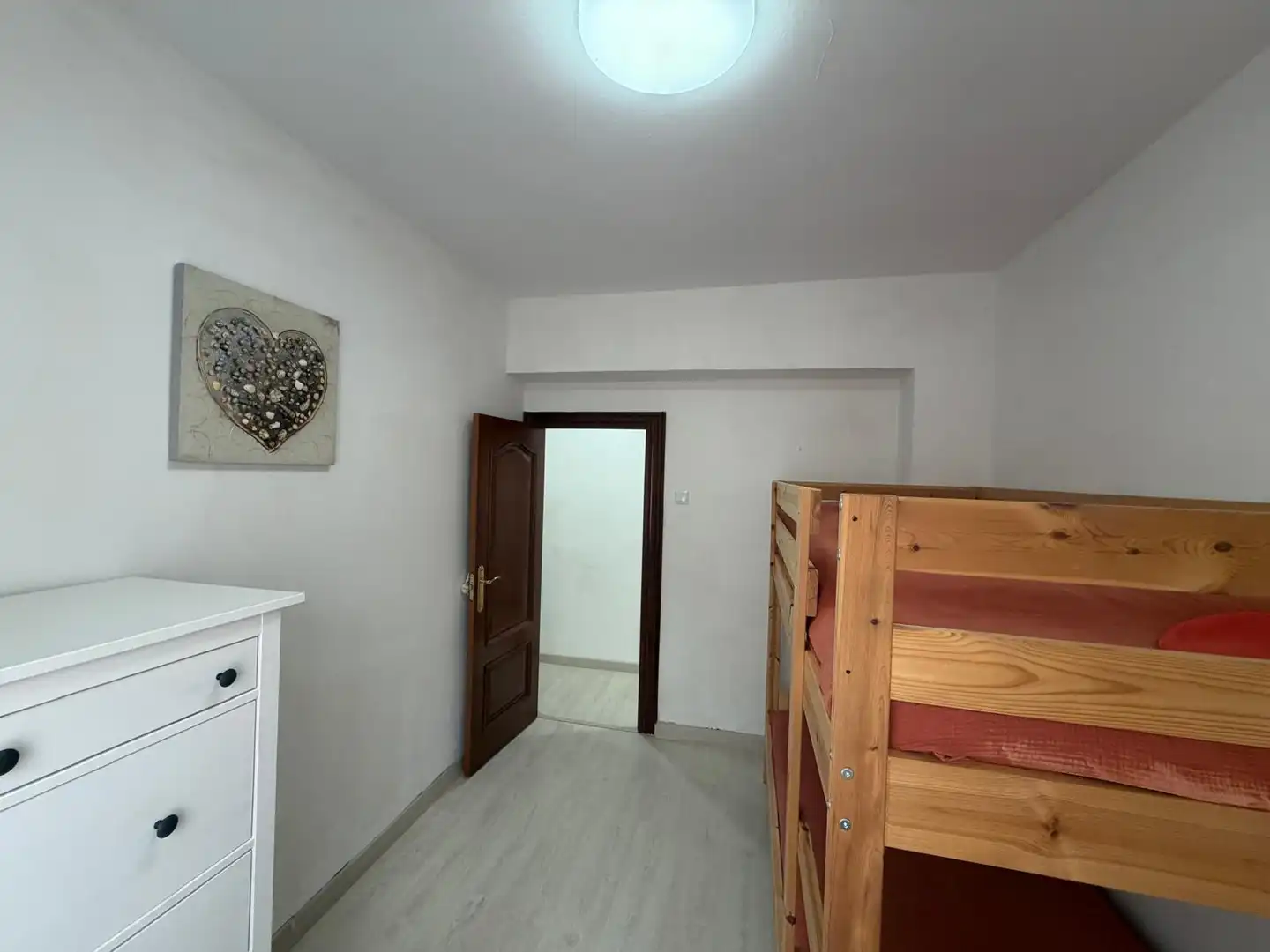 Pis en venda en Gijón  amb Parquet, Terrassa i Moblat