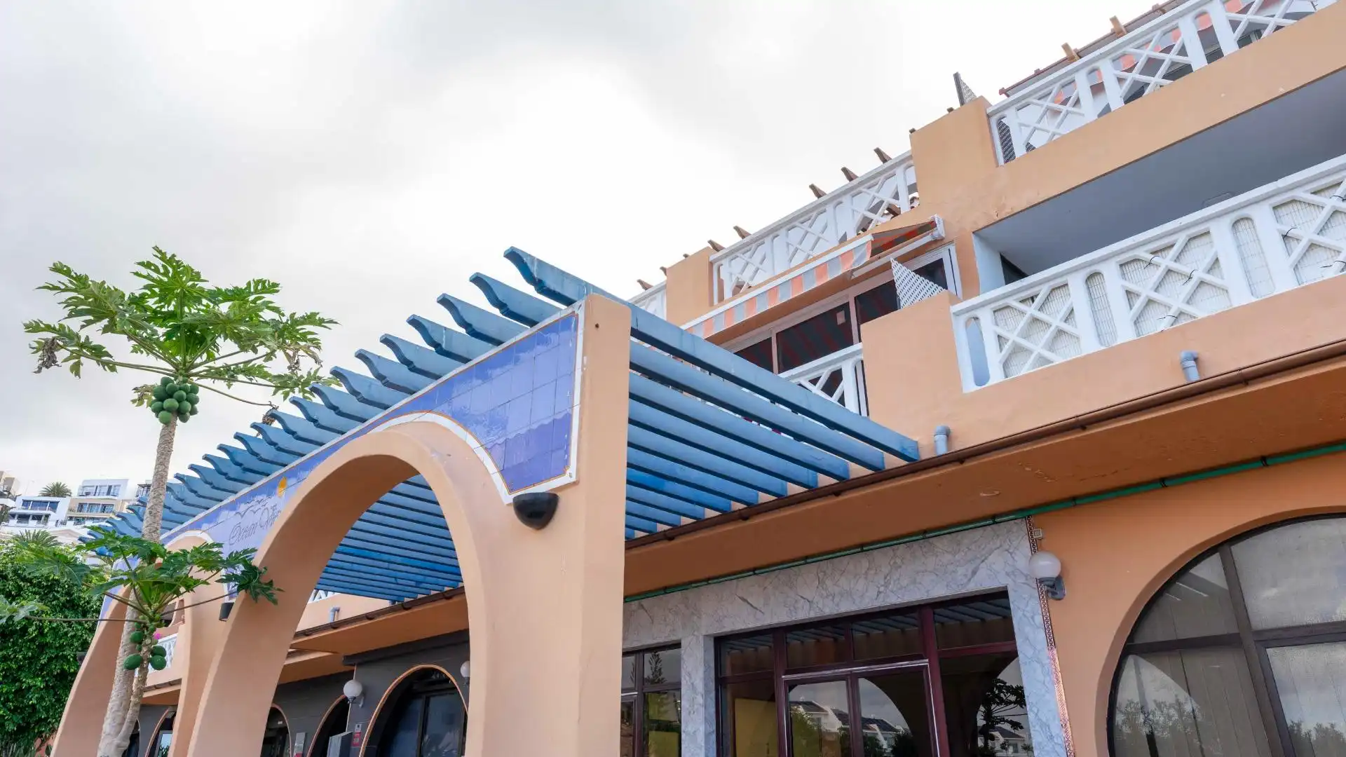 Vista exterior de Apartamento de alquiler en Adeje con Aire acondicionado, Terraza y Amueblado