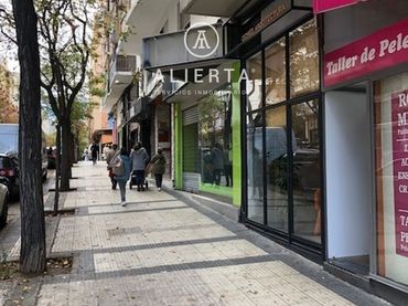 Local comercial de lloguer a San Vicente Mártir