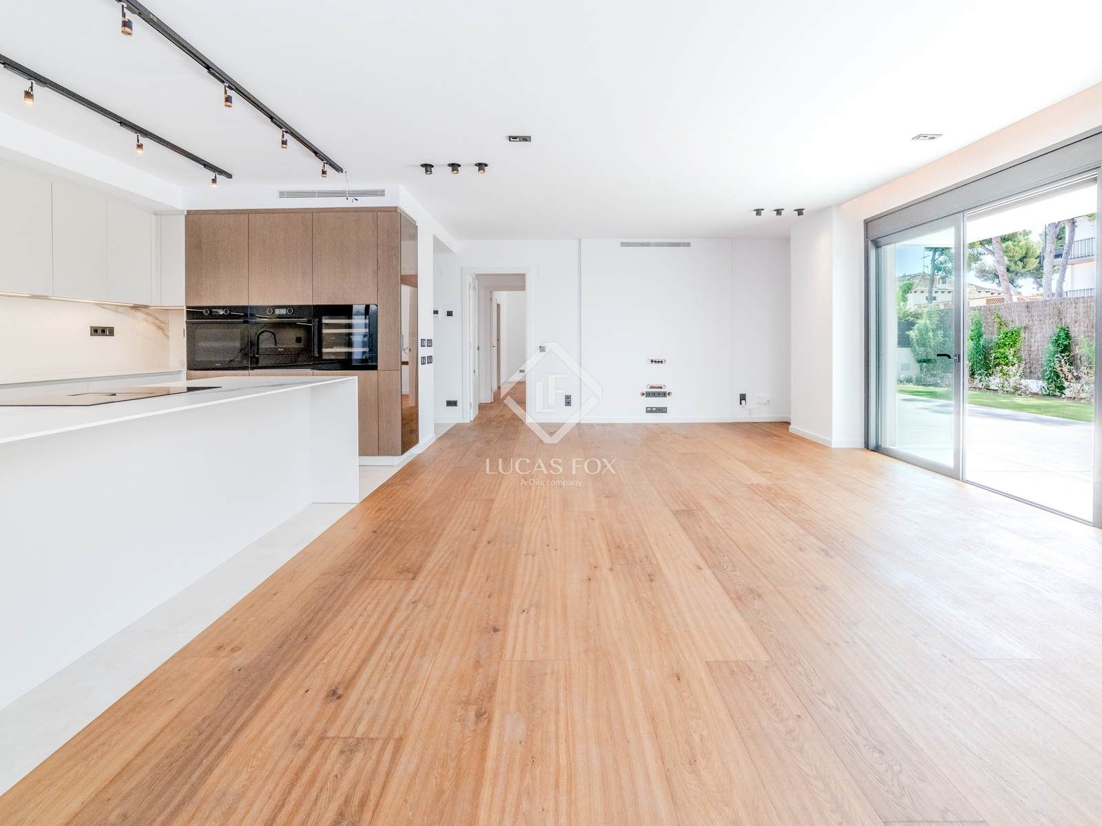 Living room of Flat for sale in Sitges  with Air Conditioner, Private garden and Storage room