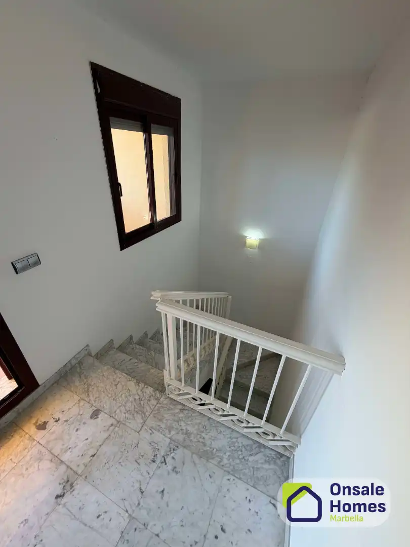Casa adosada en venta en Marbella con Aire acondicionado, Jardín privado y Terraza