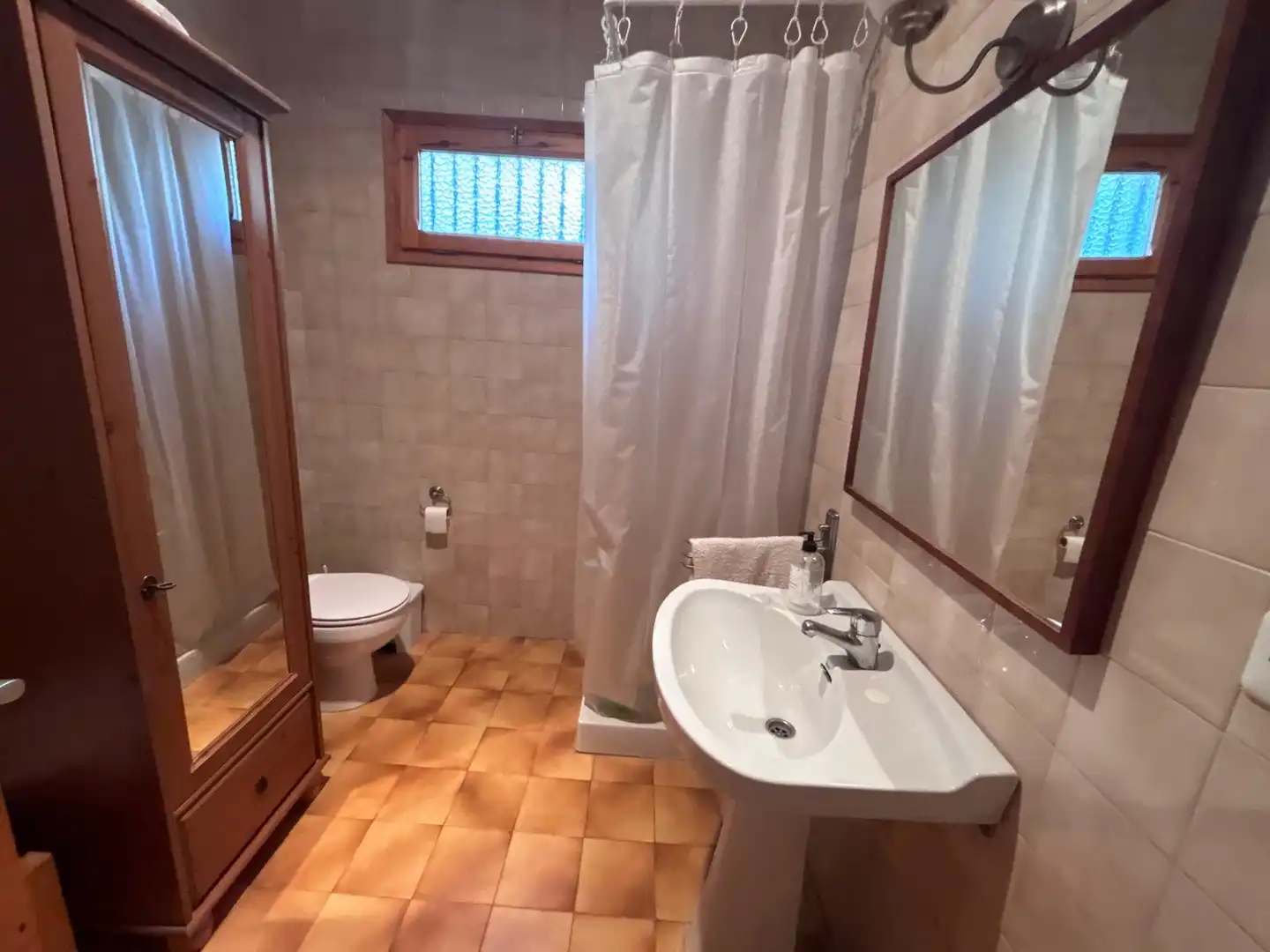 Bathroom of Country homes for sale in Villanueva de la Jara  with Furnished