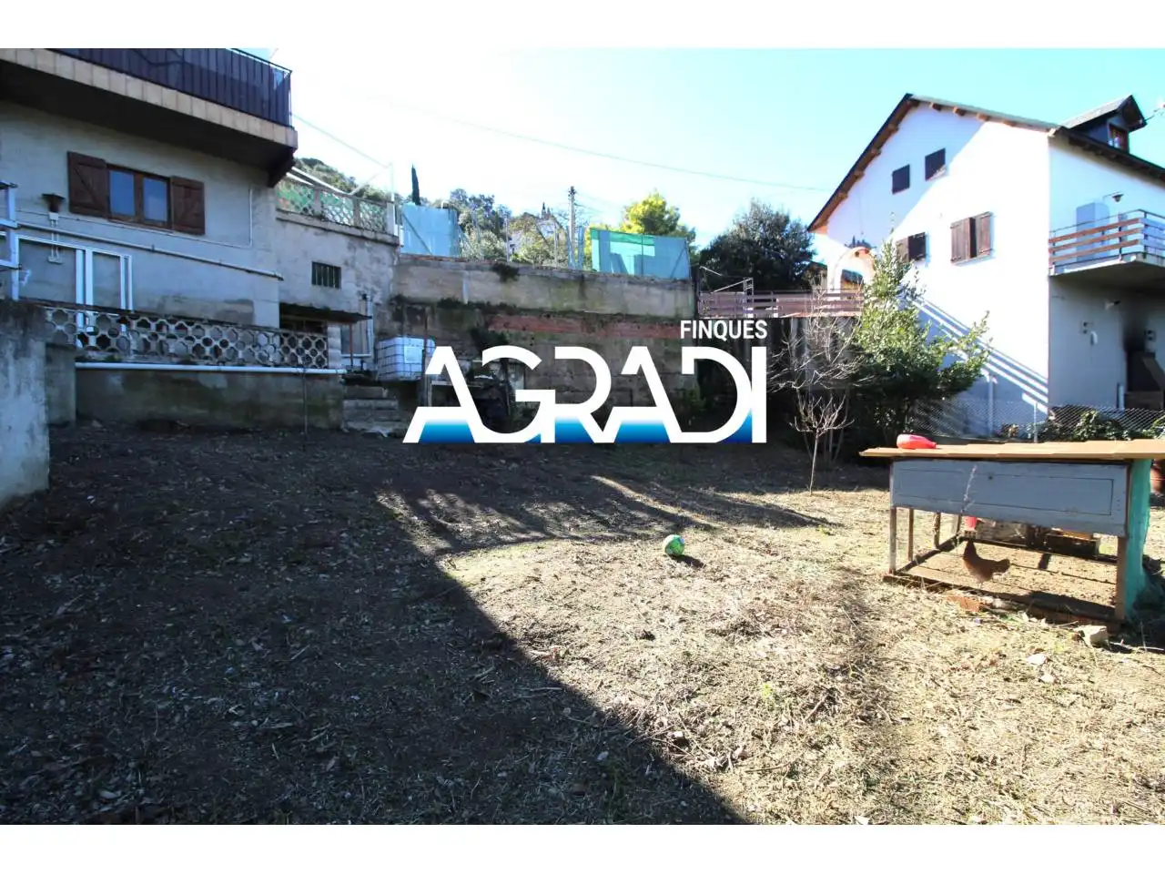 Houses for sale in Vallgorguina