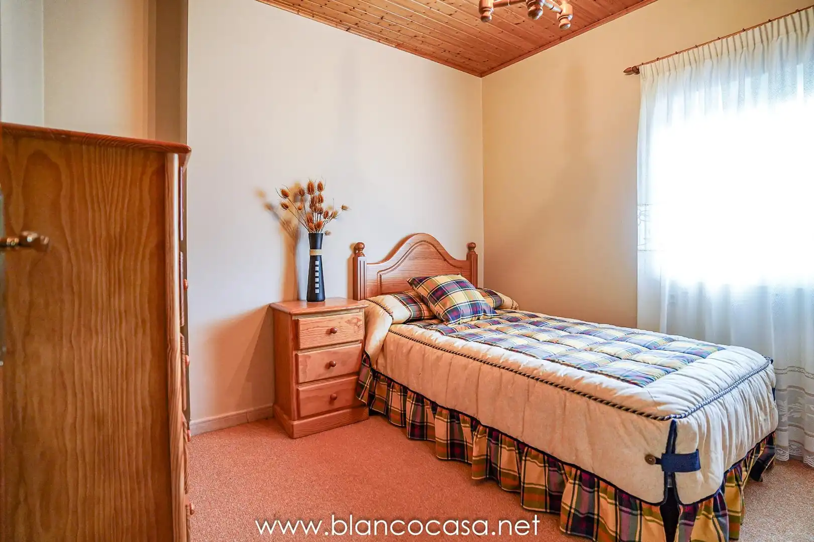 Dormitori de Casa o xalet en venda en Malpica de Bergantiños amb Jardí privat, Terrassa i Traster