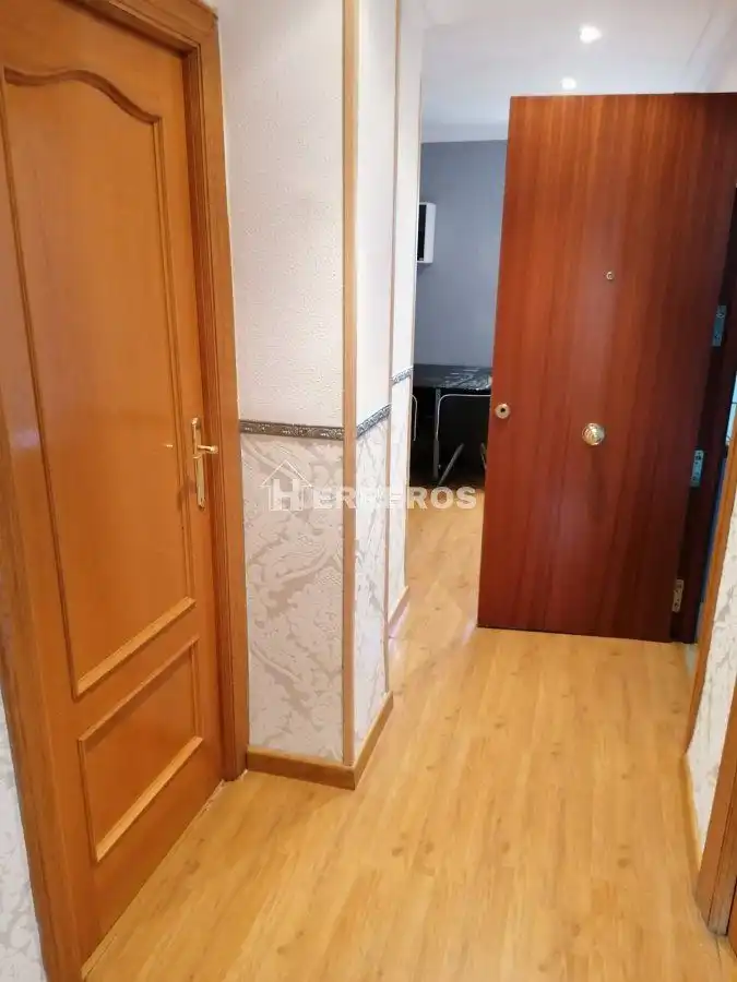Apartament en venda en  Logroño amb Calefacció i Parquet