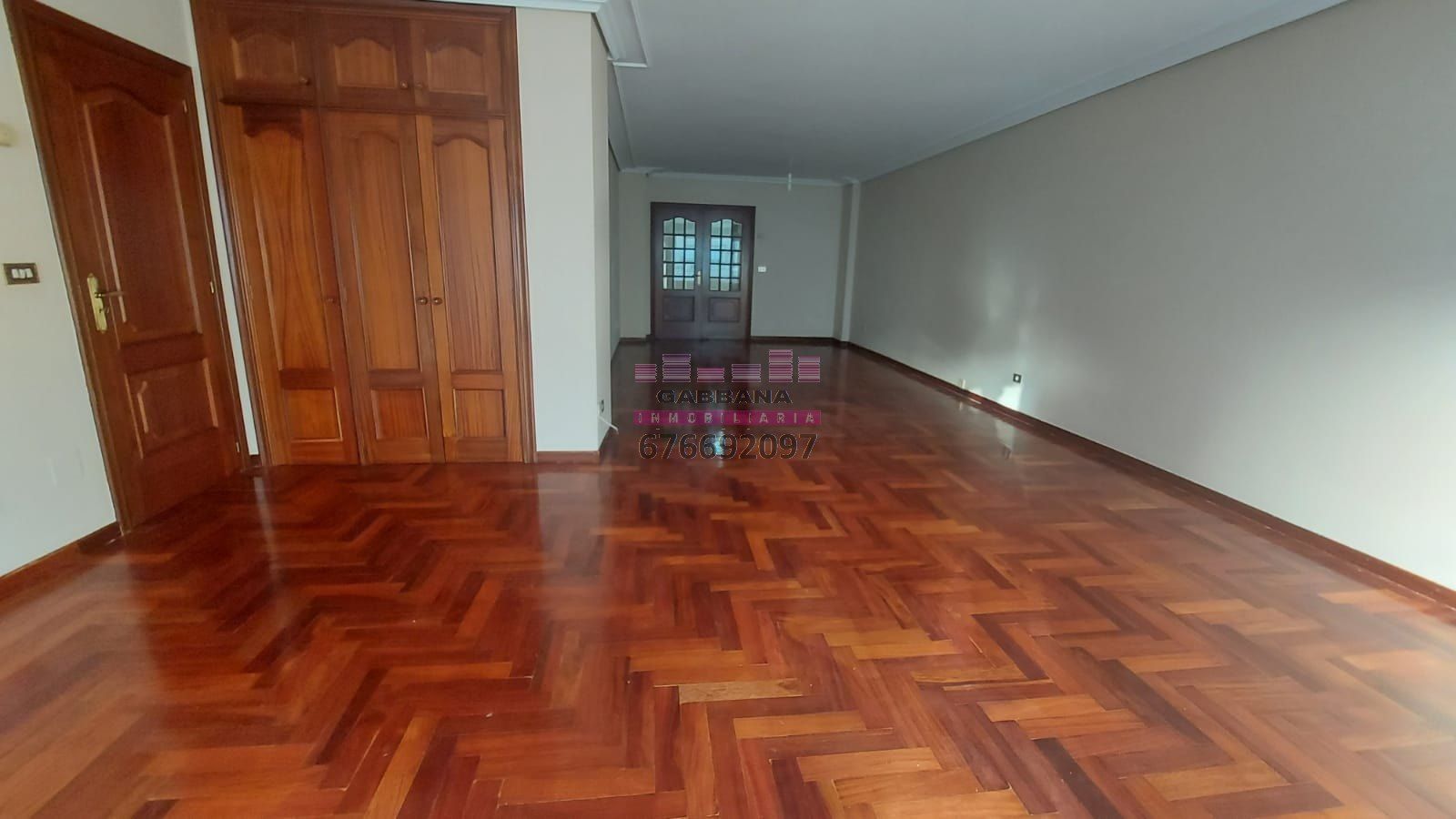 Flat to rent in Avenida das Camelias, Praza Independencia