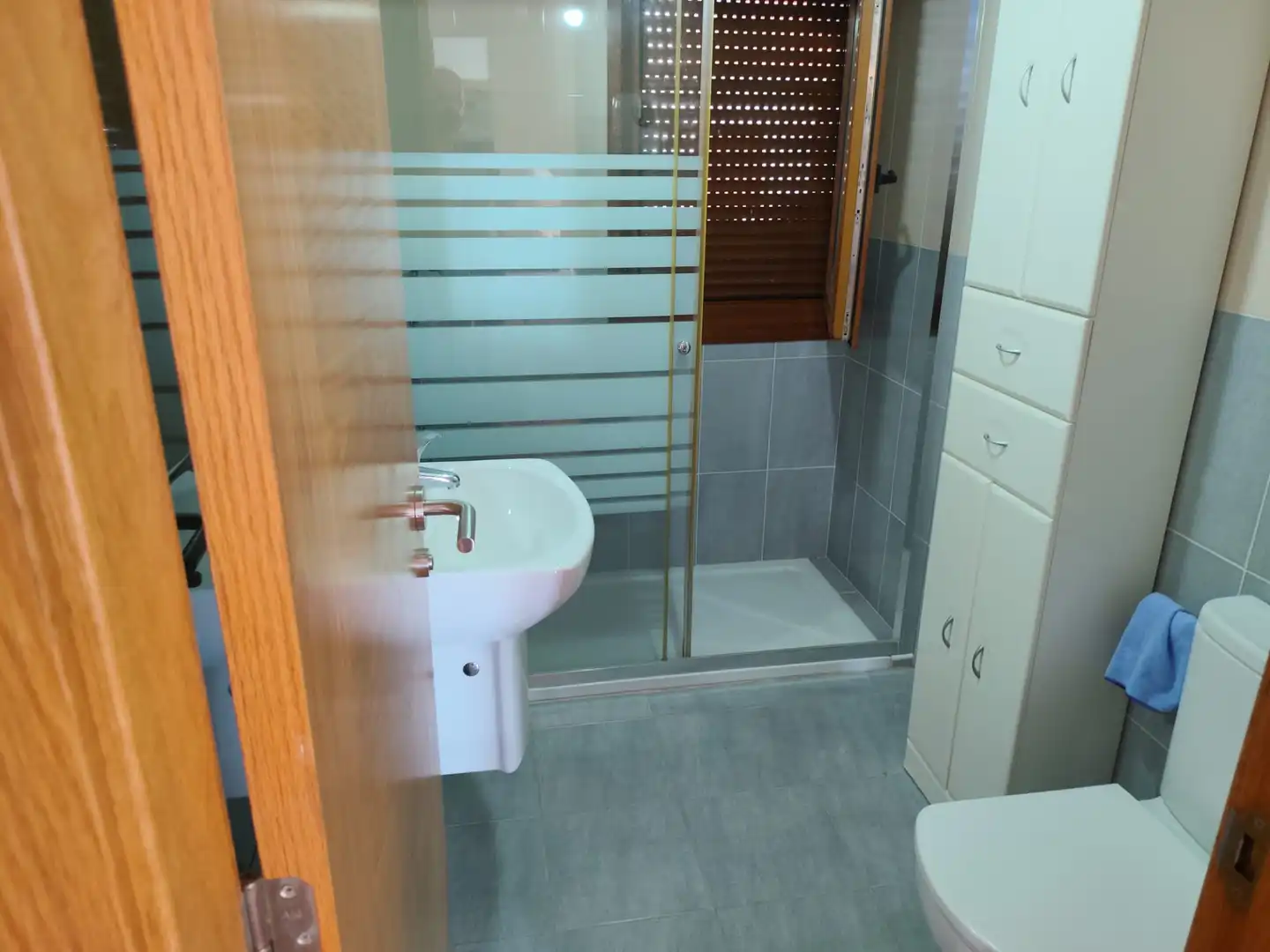 Badezimmer von Wohnung zur Miete in Ribeira mit Heizung, Privatgarten und Parkett