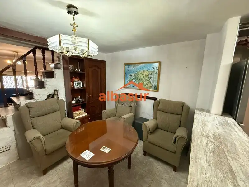 Living room of Detached homes for sale in Córdoba  with Air Conditioner, Heating and Parquet flooring