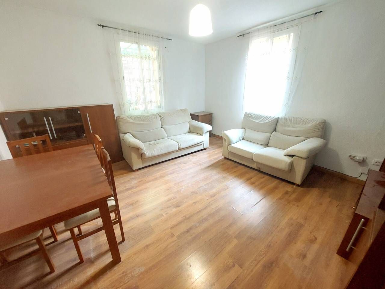 Sala d'estar de Pis en venda en  Madrid Capital amb Calefacció i Terrassa