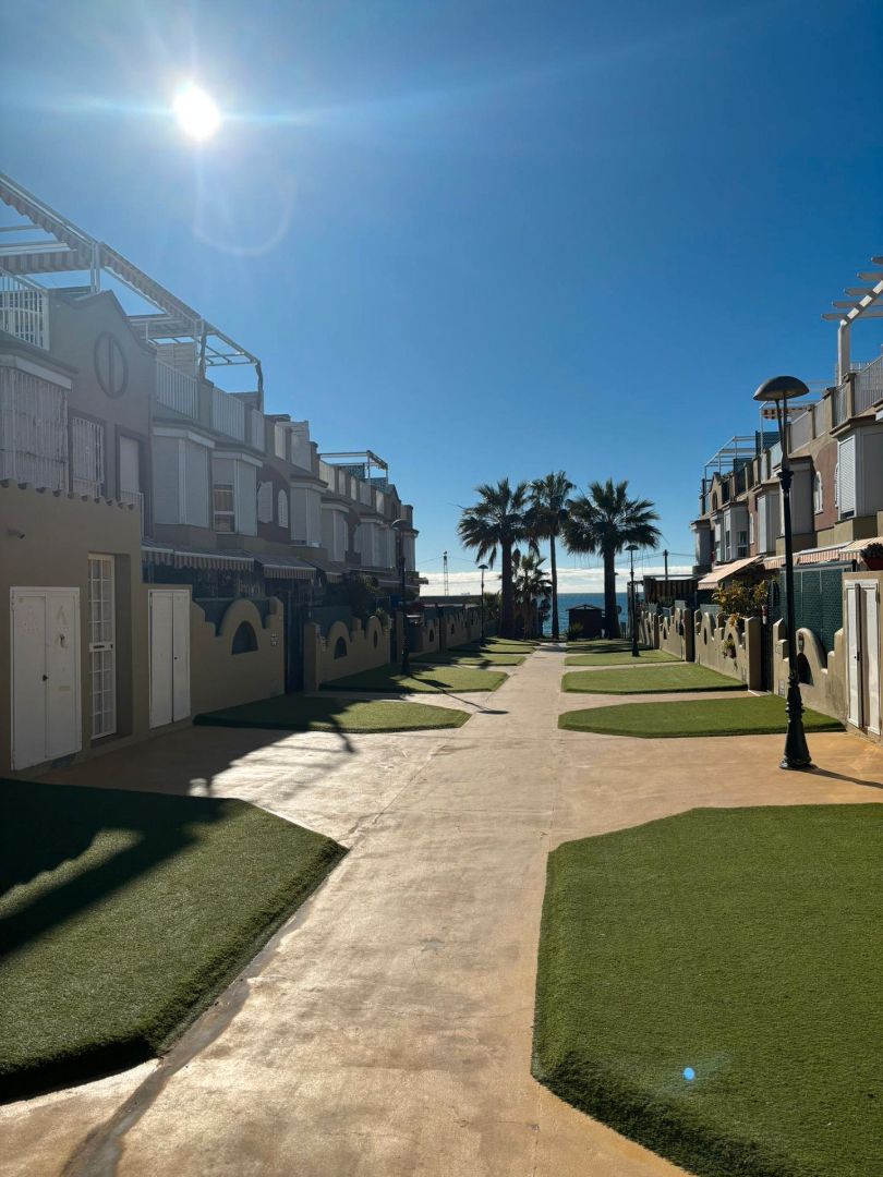 Vista exterior de Casa o xalet en venda en Rincón de la Victoria