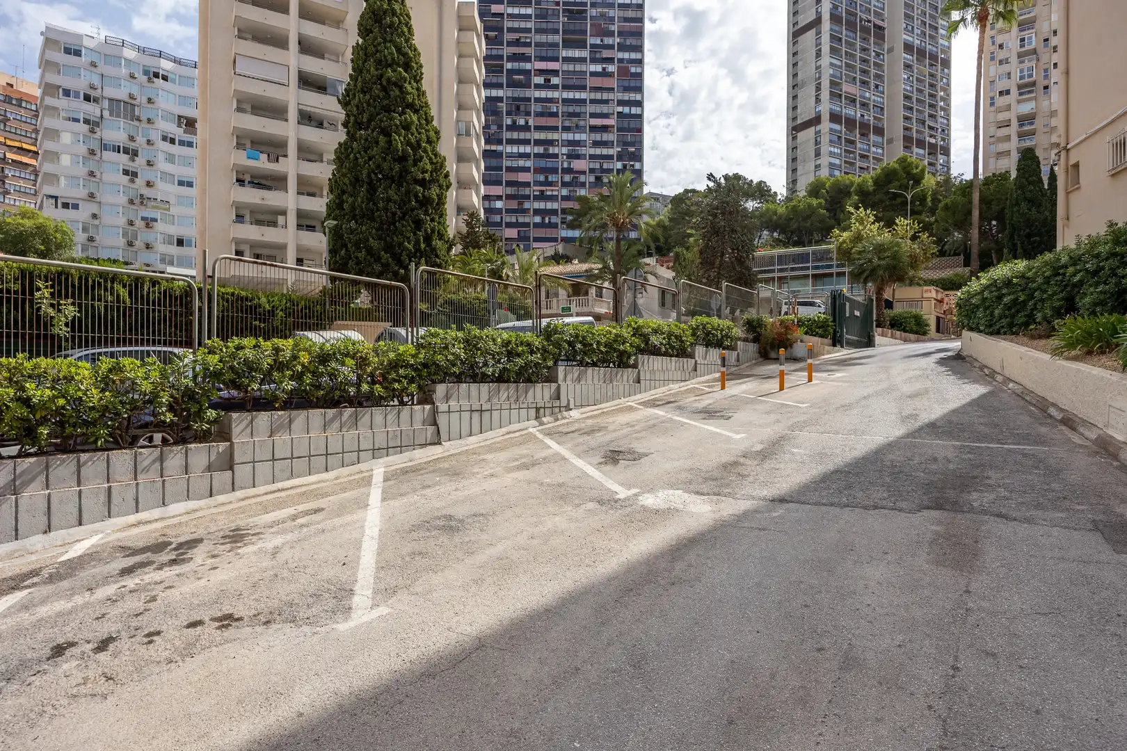 Parking de Piso en venta en Benidorm con Piscina, Amueblado y Piscina comunitaria