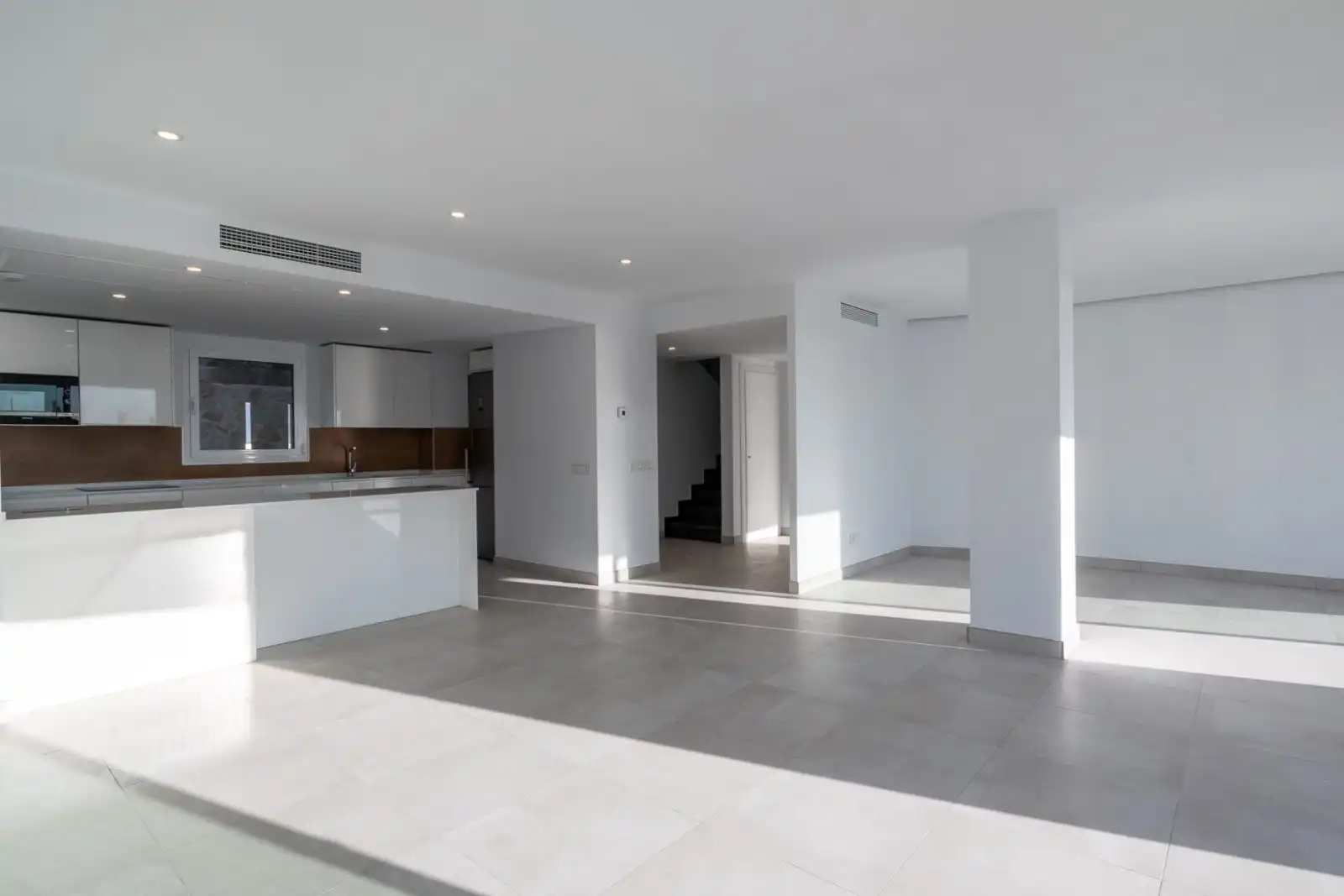 Attic for sale in Marbella  with Air Conditioner, Terrace and Storage room