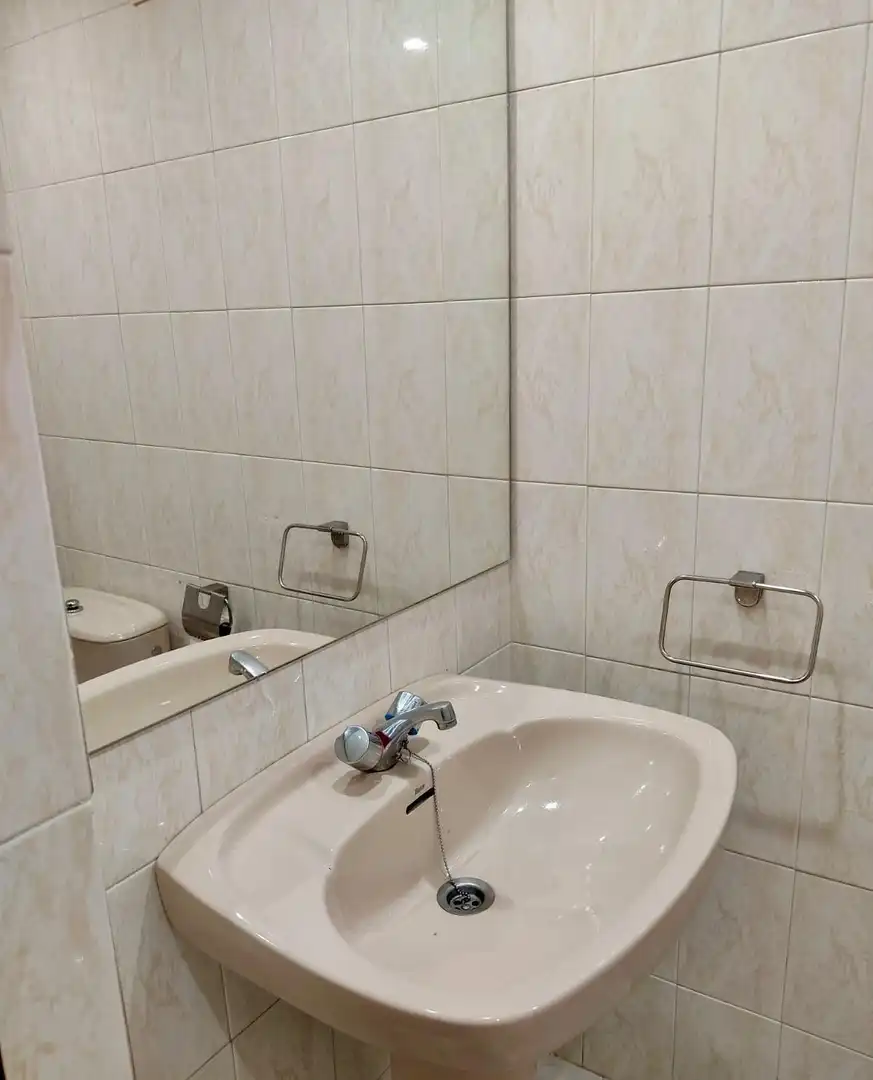 Bany de Pis en venda en Canfranc amb Calefacció, Parquet i Terrassa
