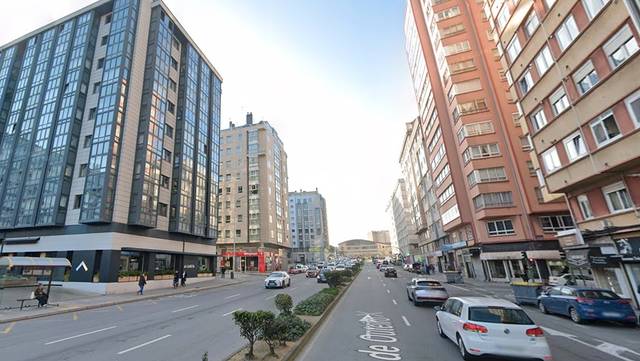 Local comercial en Alquiler en Ronda de Outeiro en Sagrada Familia