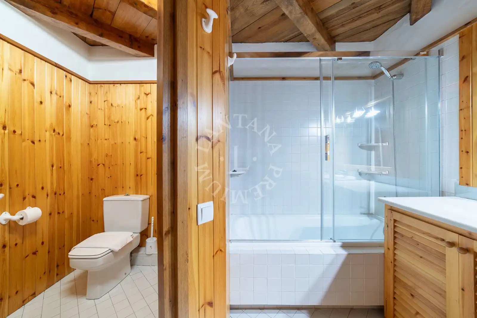 Baño de Casa o chalet en venta en Naut Aran con Calefacción, Parquet y Terraza