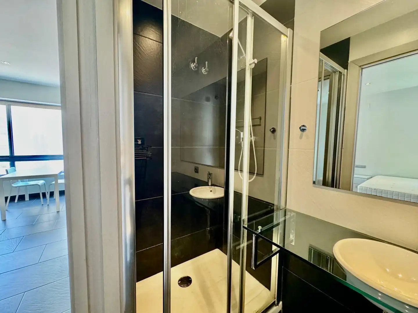 Badezimmer von Wohnung zur Miete in Barcelona mit Klimaanlage, Heizung und Abstellraum
