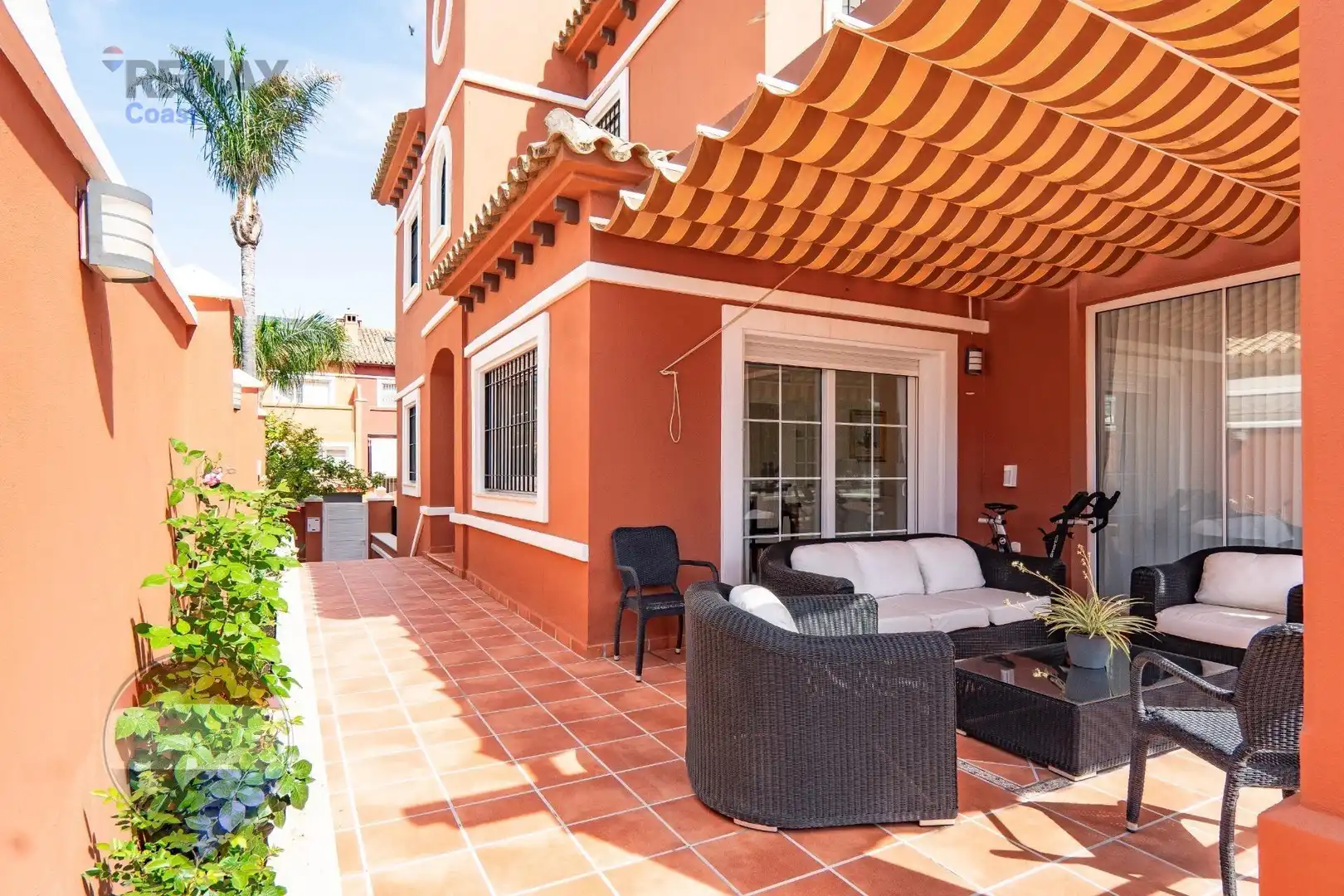 Terrasse von Einfamilien-Reihenhaus zum Verkauf in Torremolinos mit Klimaanlage, Heizung und Terrasse