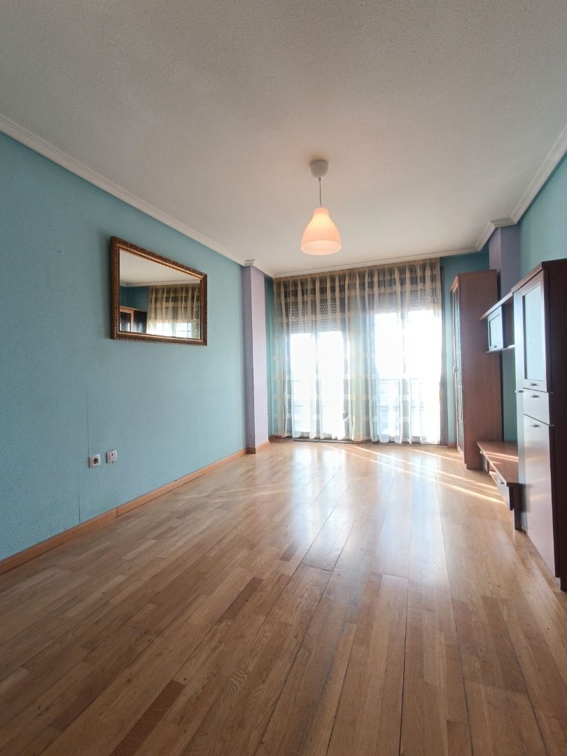 Bedroom of Flat for sale in Parla  with Air Conditioner, Heating and Terrace