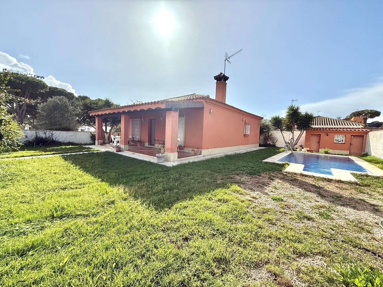 Jardí de Casa o xalet en venda en Chiclana de la Frontera amb Jardí privat, Traster i Piscina