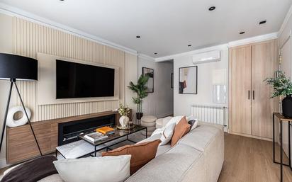 Living room of Flat to rent in  Madrid Capital  with Air Conditioner