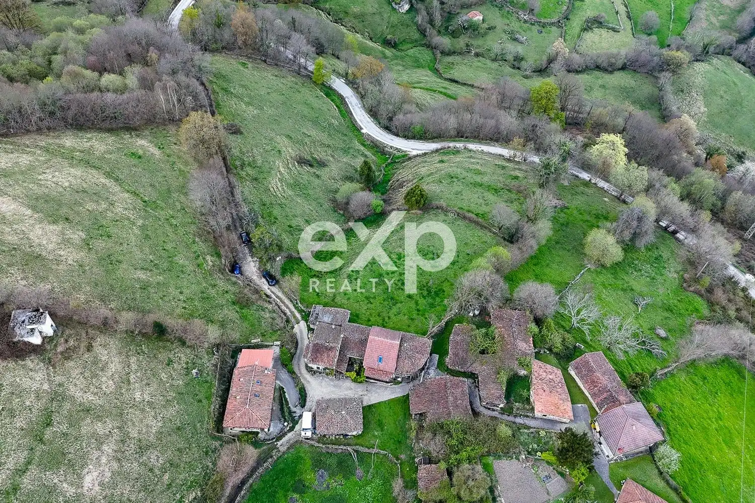 Vista exterior de Finca rústica en venta en Riosa con Calefacción, Jardín privado y Parquet