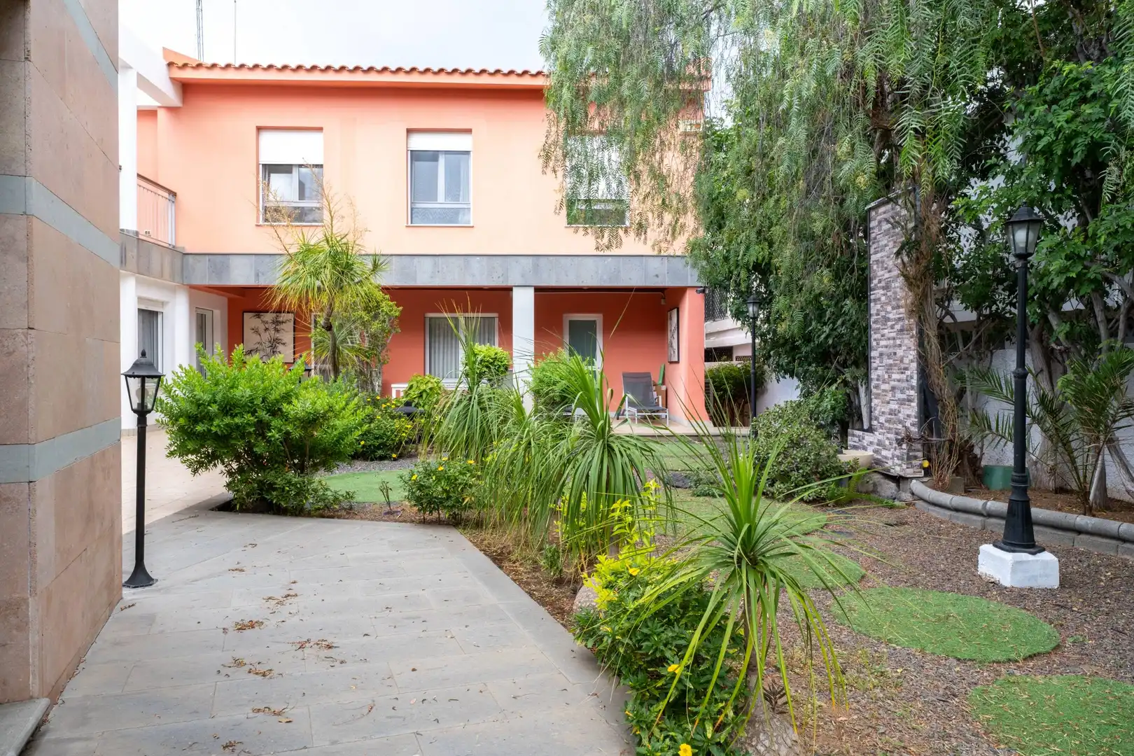 Vista exterior de Casa o chalet en venta en Las Palmas de Gran Canaria con Aire acondicionado, Jardín privado y Terraza