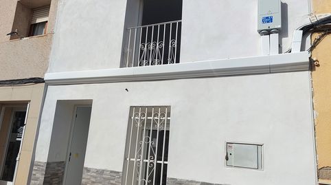 Foto 2 de Casa adosada en venda a El Pinós / Pinoso, Alicante