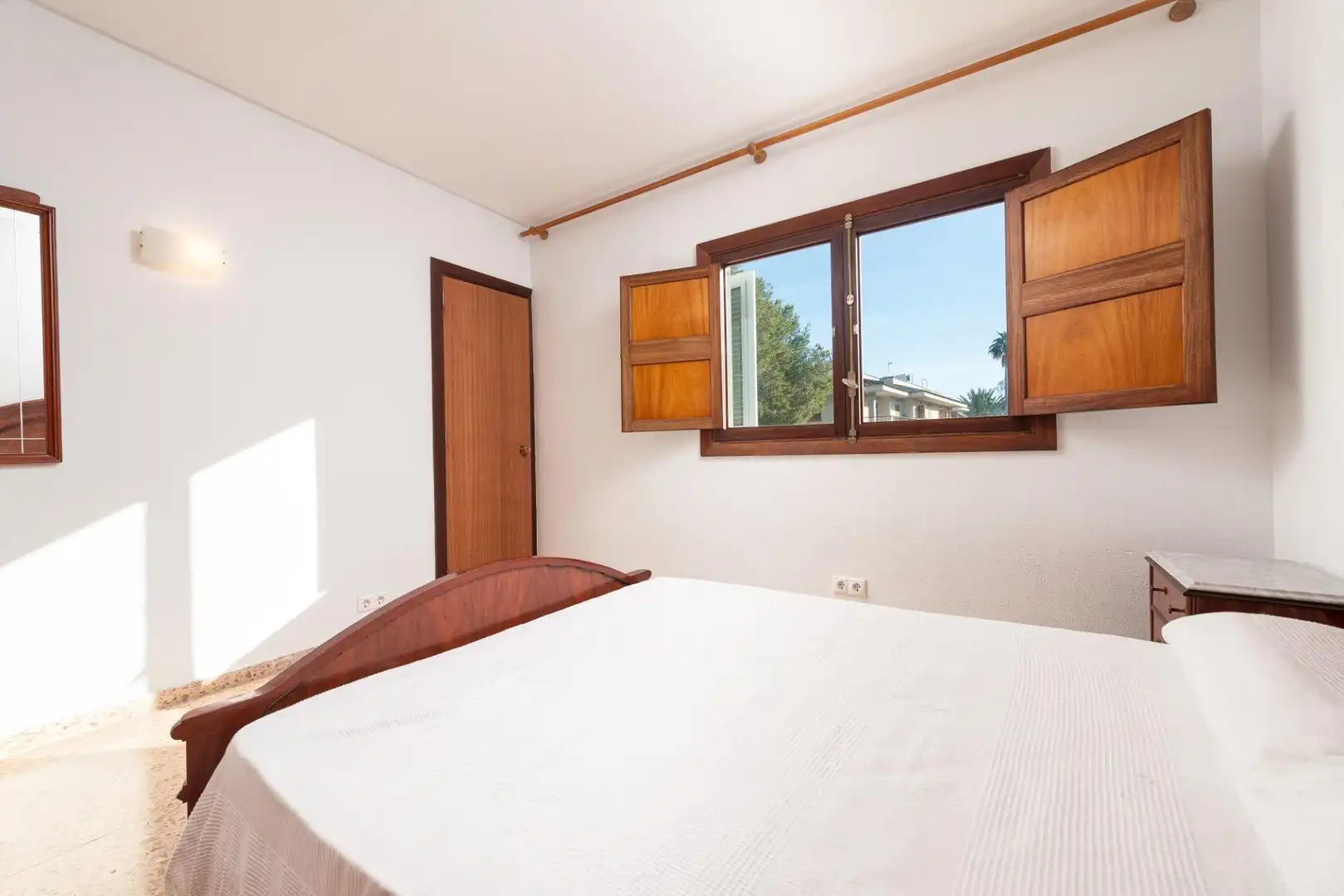 Schlafzimmer von Dachboden zum Verkauf in Alcúdia mit Möbliert und Balkon