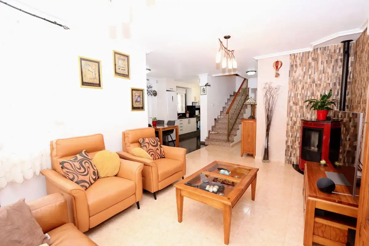 Sala d'estar de Casa o xalet en venda en Murcia amb Aire condicionat, Jardí privat i Terrassa