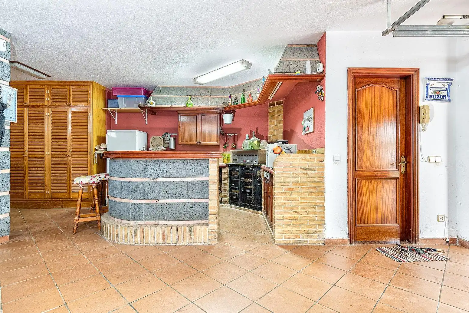 Cuina de Casa o xalet en venda en Las Palmas de Gran Canaria amb Aire condicionat, Jardí privat i Terrassa