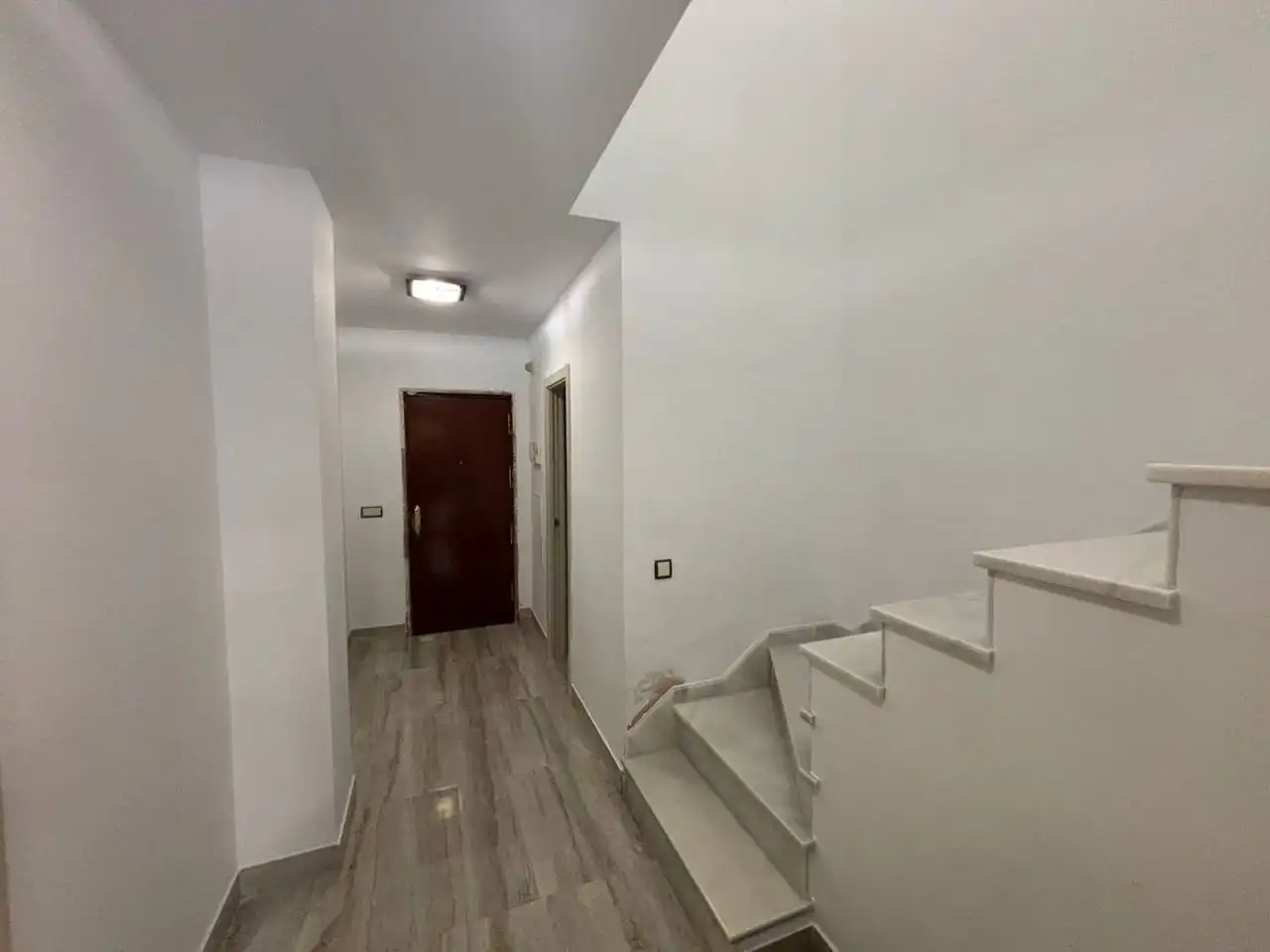 Casa adosada en venta en Dos Hermanas con Aire acondicionado, Calefacción y Jardín privado