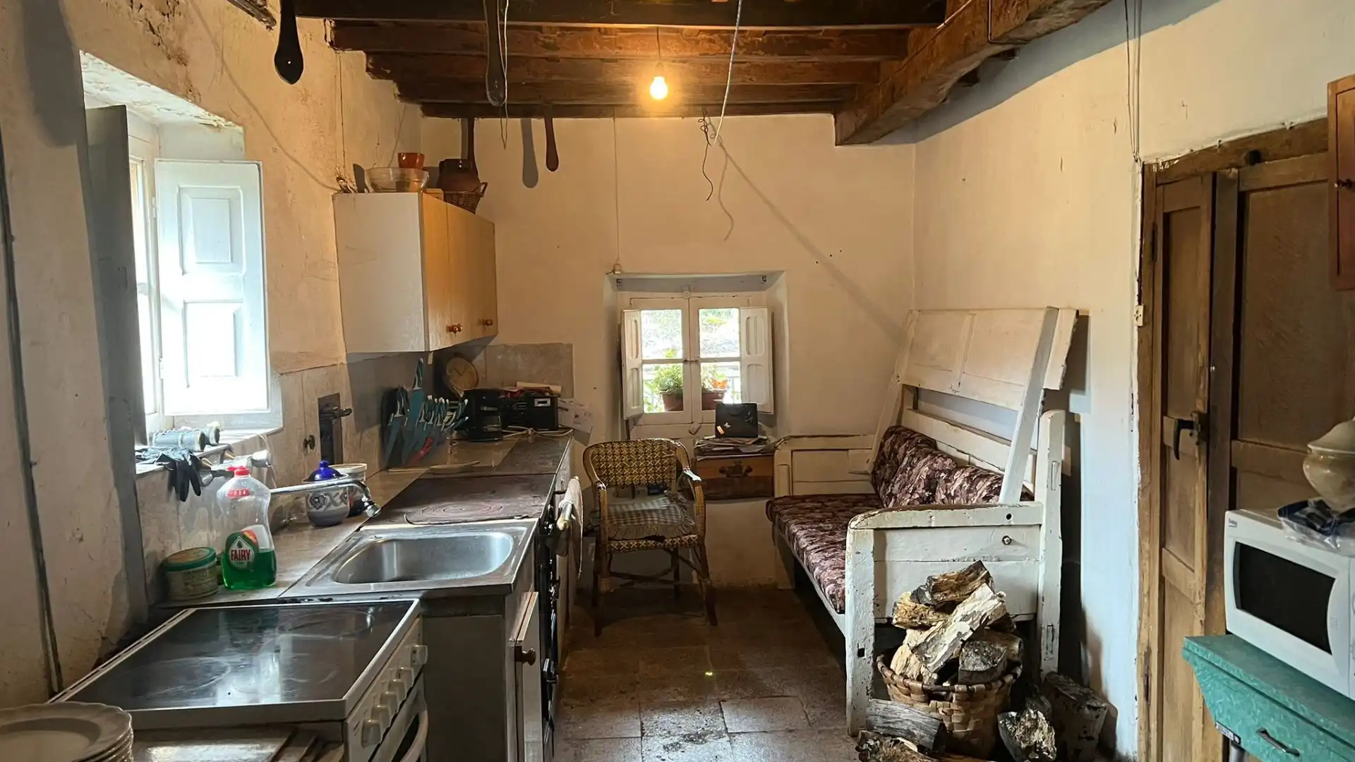 Cuina de Casa o xalet en venda en Oseja de Sajambre amb Calefacció