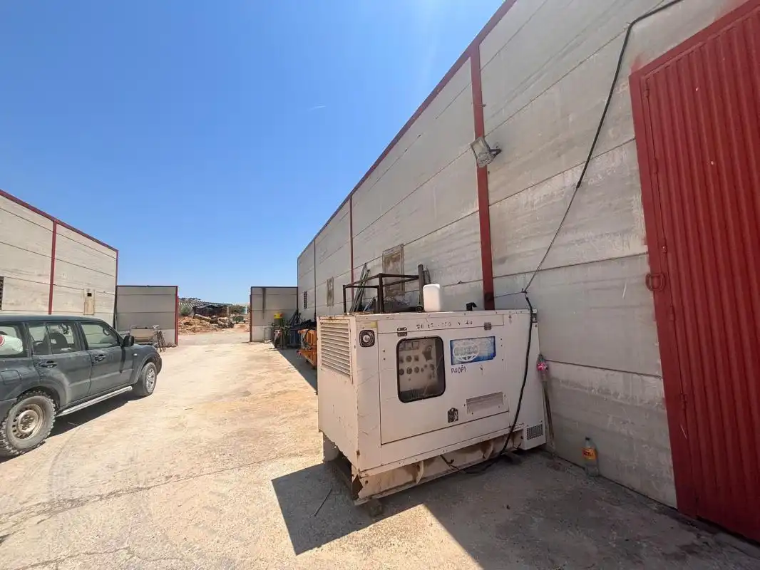 Vista exterior de Finca rústica en venda en El Saucejo amb Aire condicionat, Calefacció i Moblat