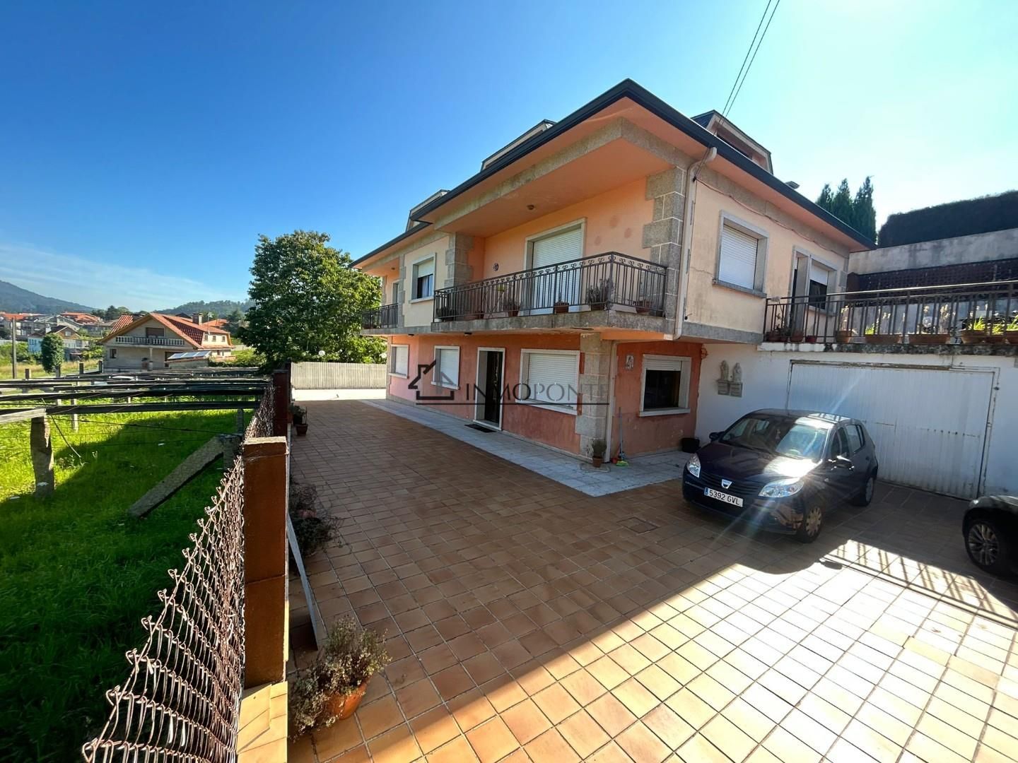 Exterior view of House or chalet for sale in Poio  with Private garden