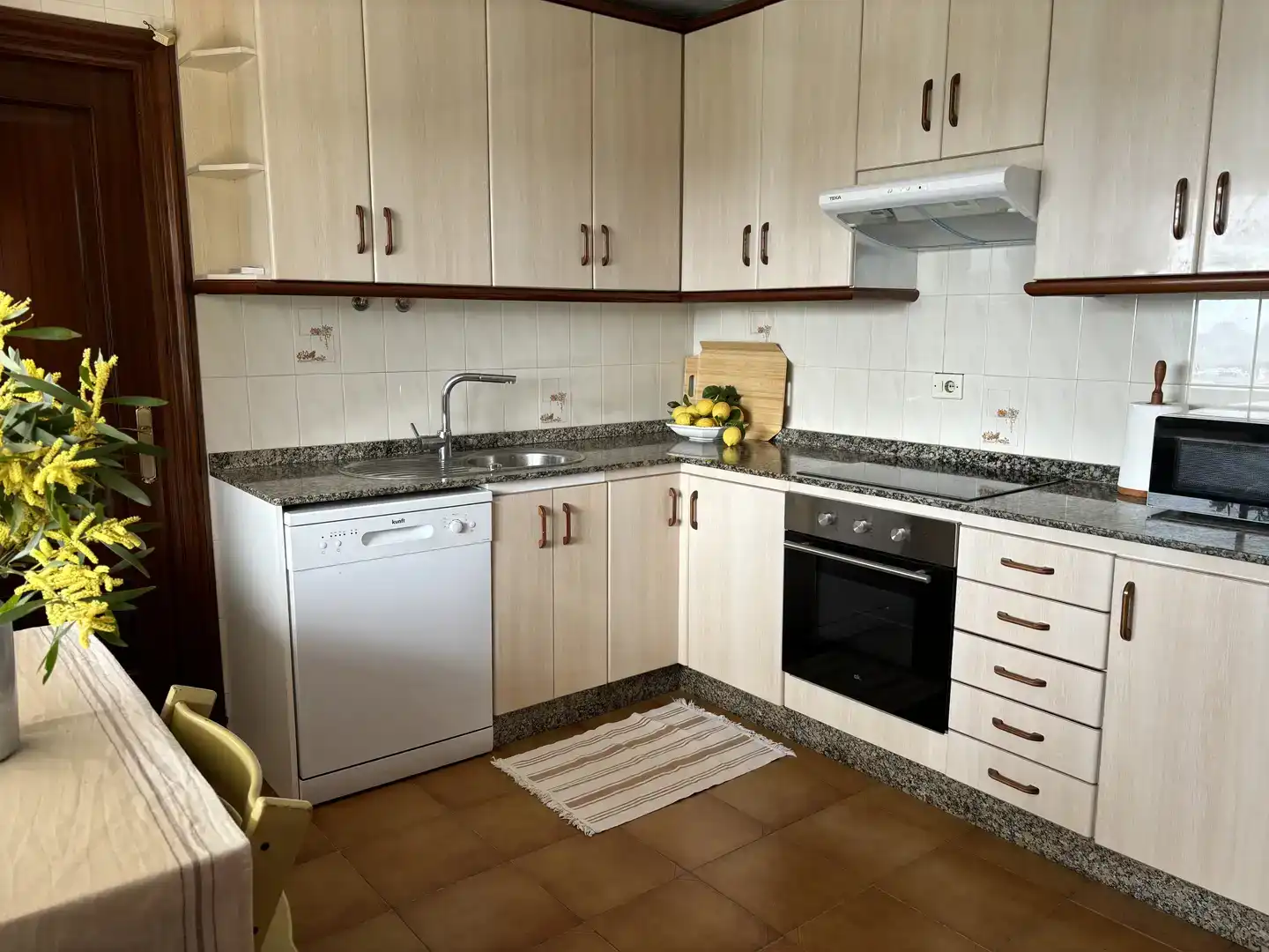 Kitchen of Houses for rent in Oleiros  with Private garden, Storage room and Furnished